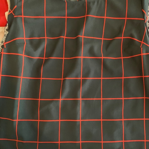 Tops - Picture 4 of 8